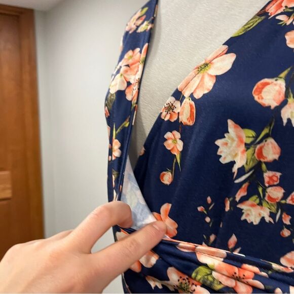 Navy Floral fake Wrap short sleeve Dress size Large - Picture 3 of 13